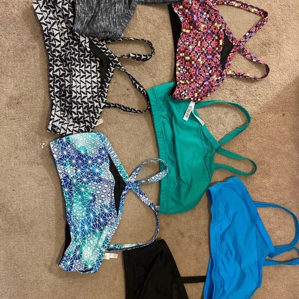 New VS bra bundle large